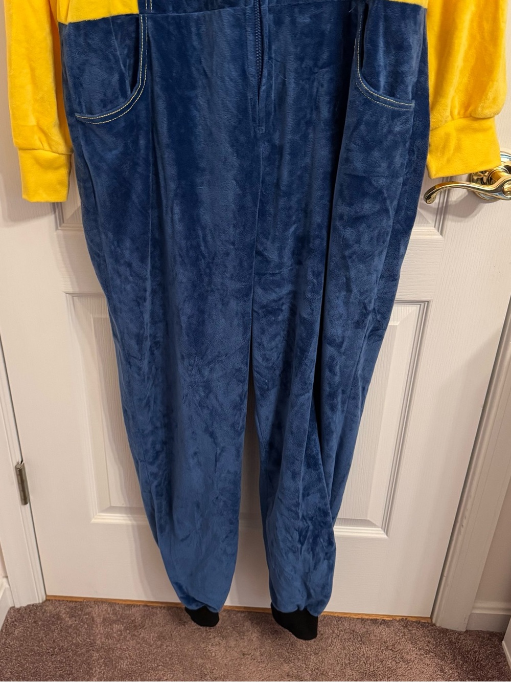Despicable Me Minions Kevin Adult Unisex Jumpsuit Costume with Hoodie - Picture 3 of 11